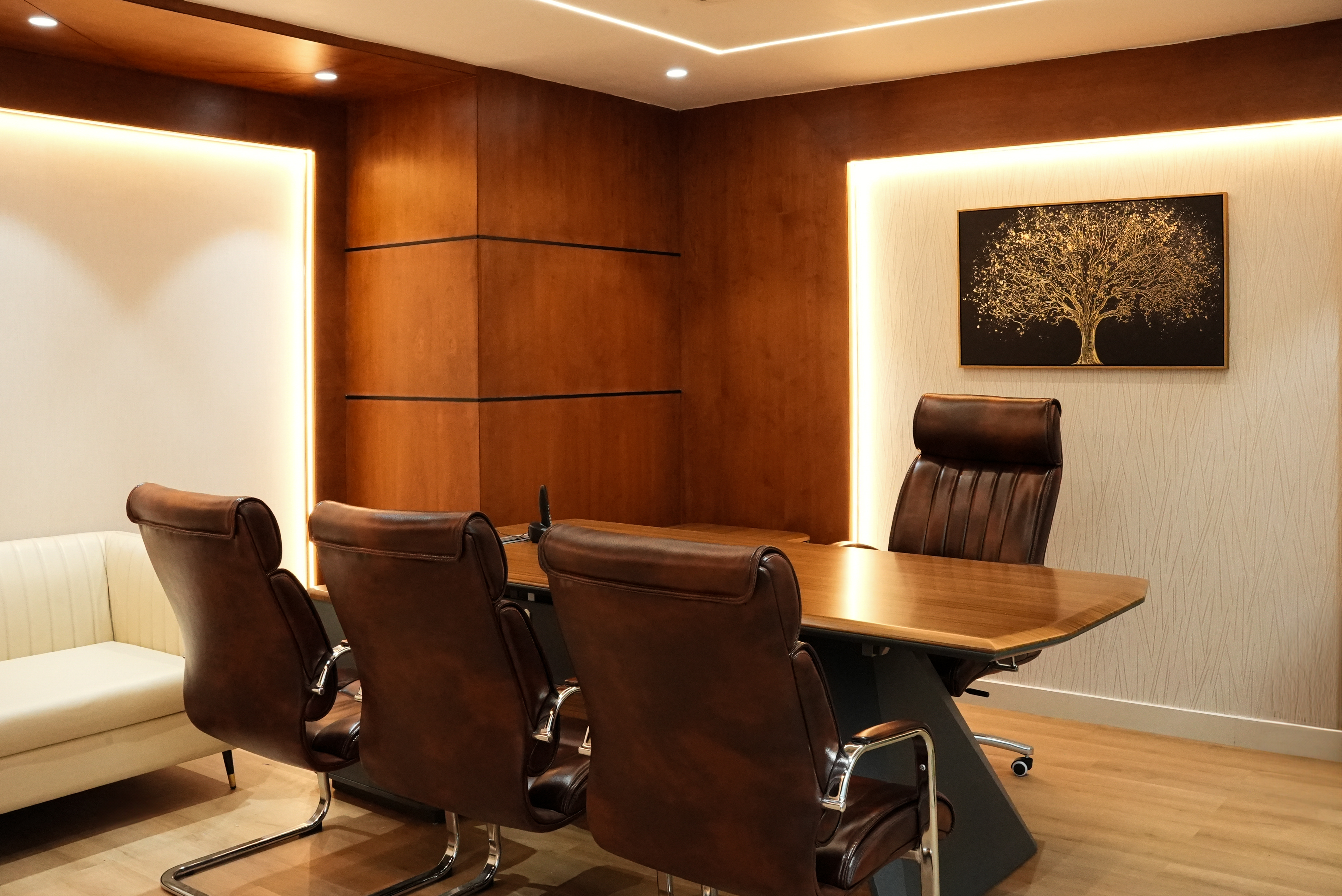 Yaan Executive Boardroom Detail